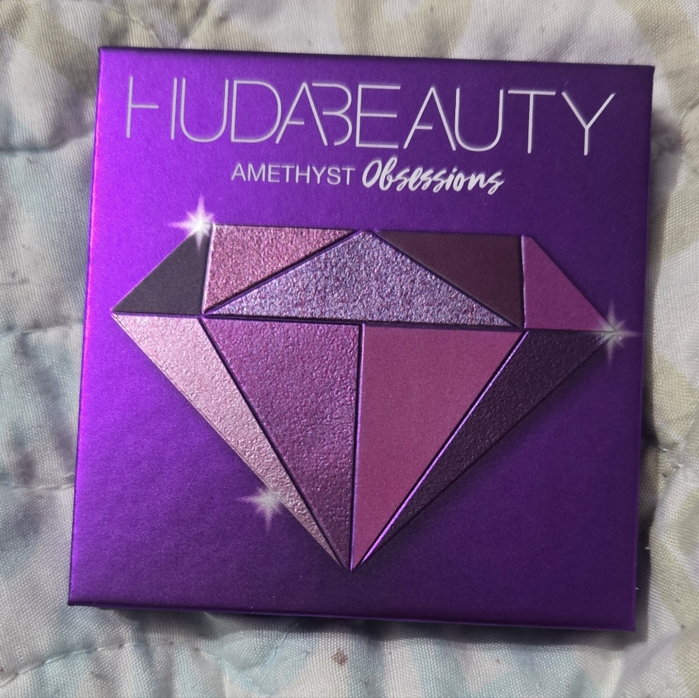 Huda Beauty Amethyst Obsessions Eyeshadow Palette - Purple